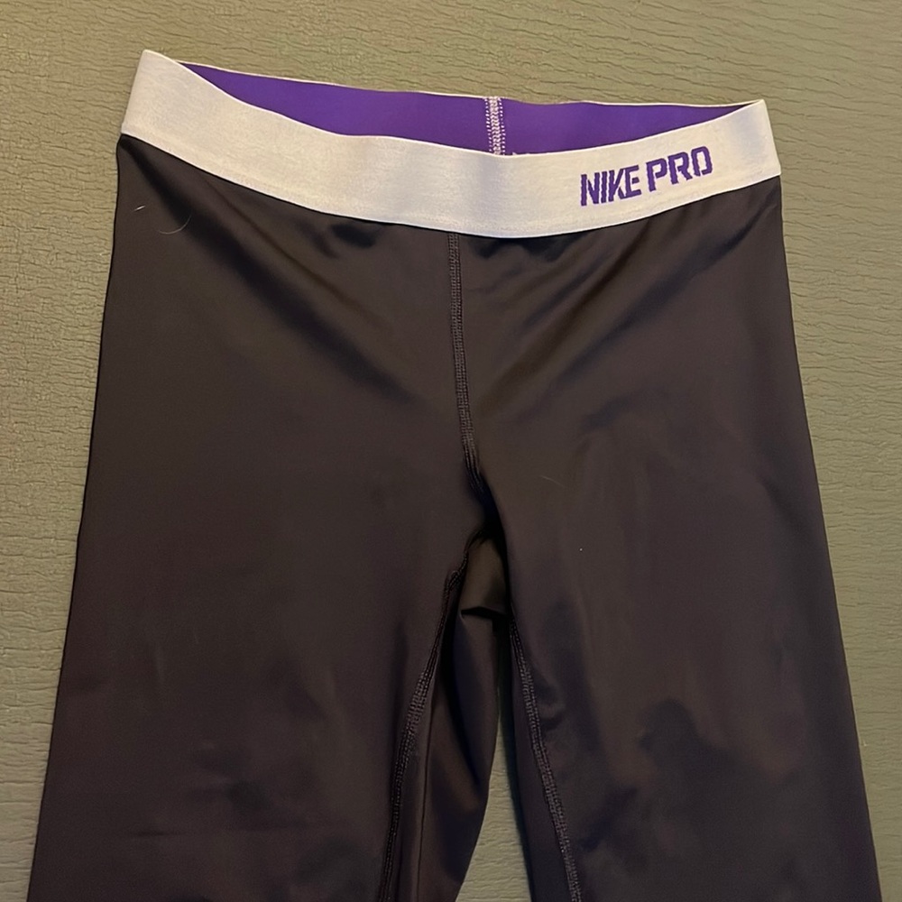 Nike pro quarter leggings